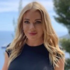 Meet your Posher, Briana